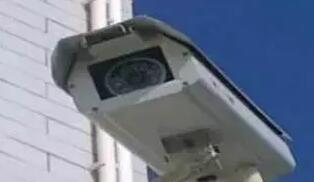 IPC網(wǎng)絡(luò)攝像頭護罩裝錯